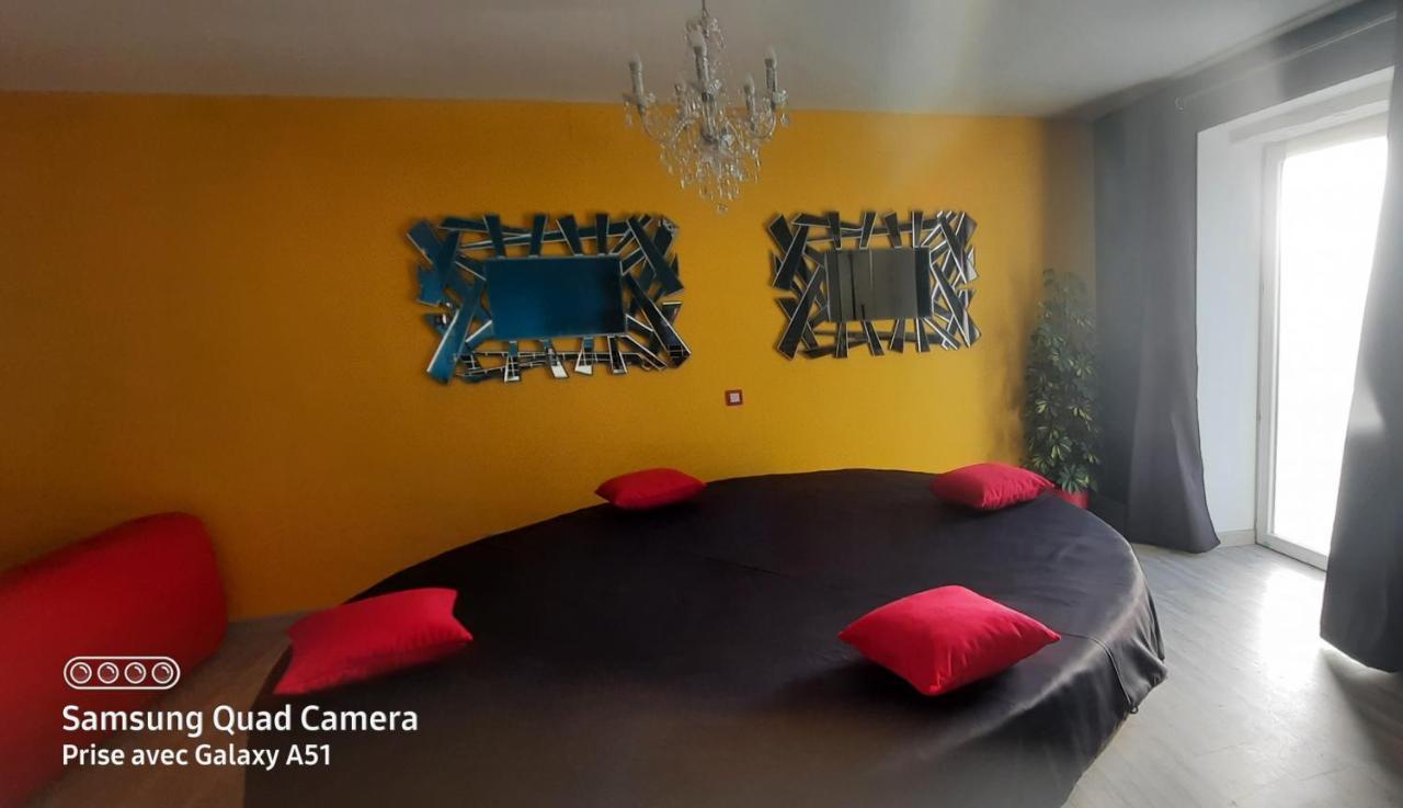 Nuit Insolite-Room Love Saint-Germain  Exteriér fotografie