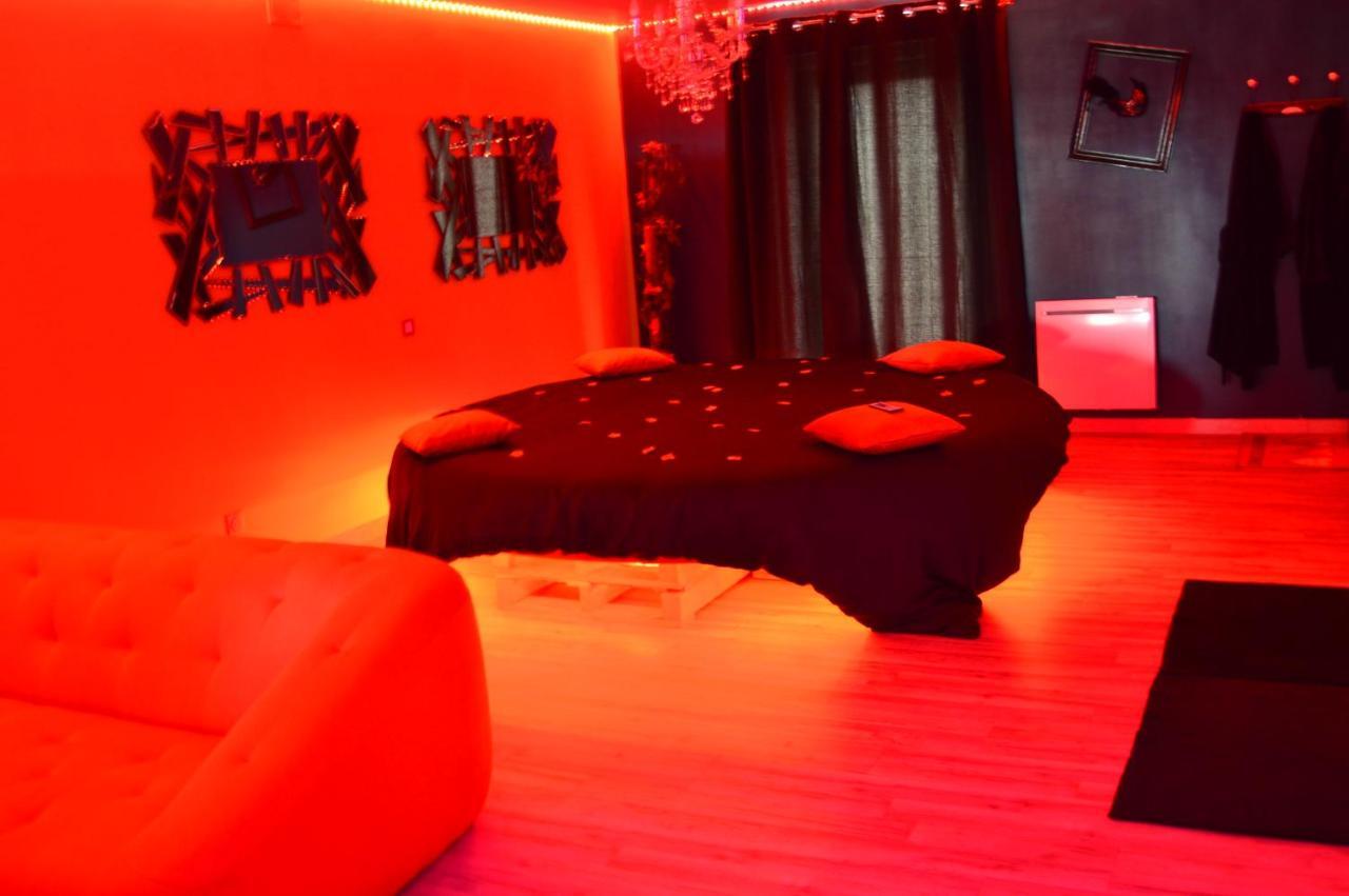 Nuit Insolite-Room Love Saint-Germain  Exteriér fotografie