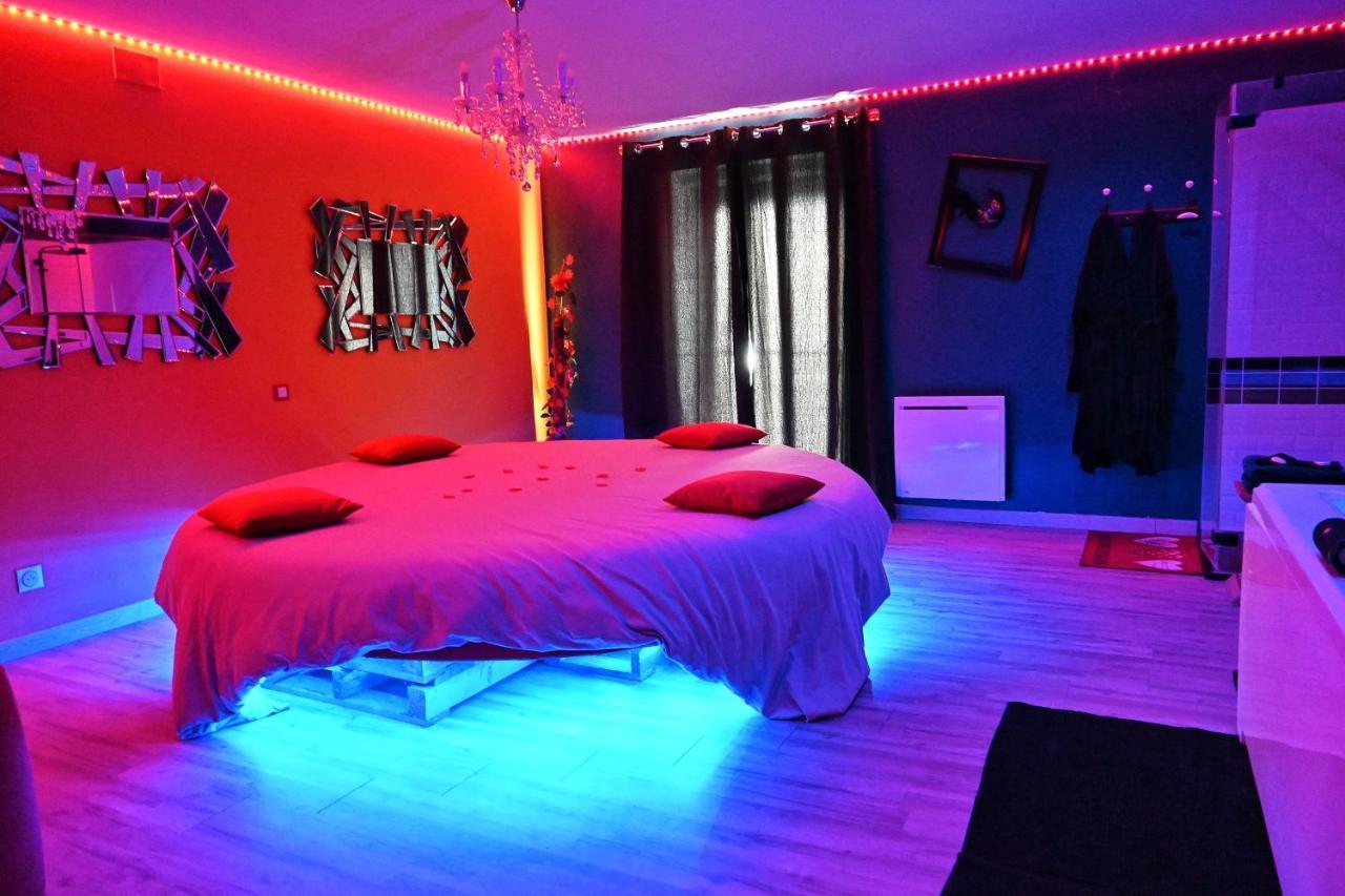 Nuit Insolite-Room Love Saint-Germain  Exteriér fotografie