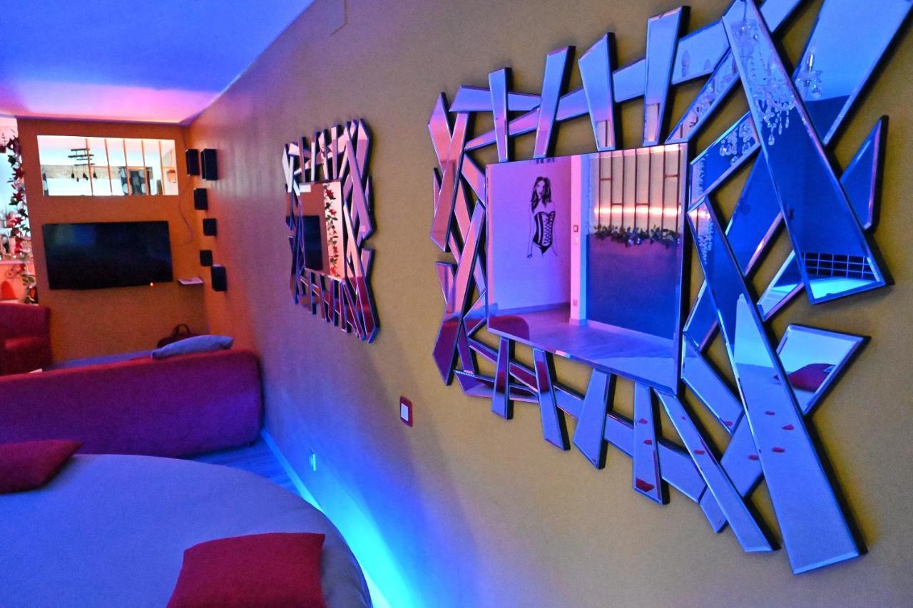 Nuit Insolite-Room Love Saint-Germain  Exteriér fotografie
