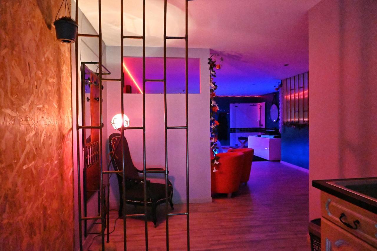 Nuit Insolite-Room Love Saint-Germain  Exteriér fotografie